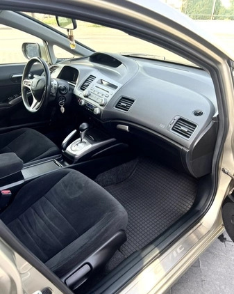 Honda Civic cena 26900 przebieg: 147500, rok produkcji 2008 z Łaskarzew małe 106